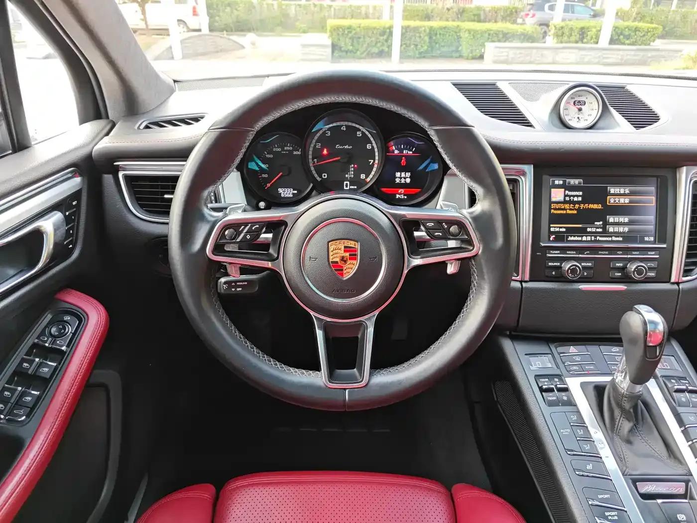 2014 Macan Turbo 3.6T — миниатюра 18