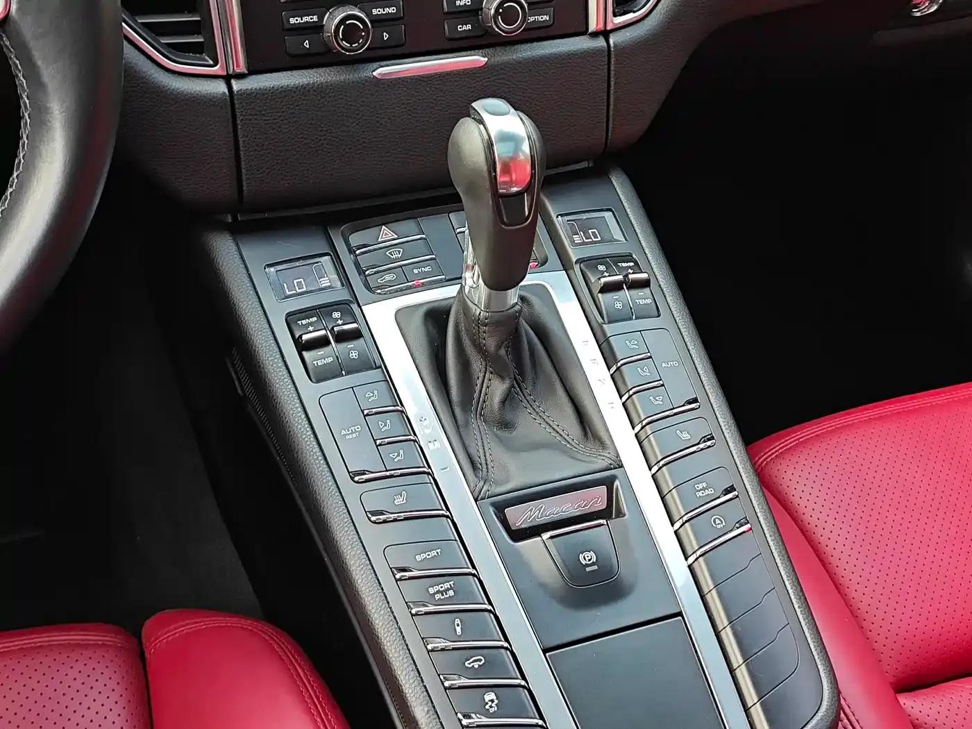 2014 Macan Turbo 3.6T — миниатюра 20