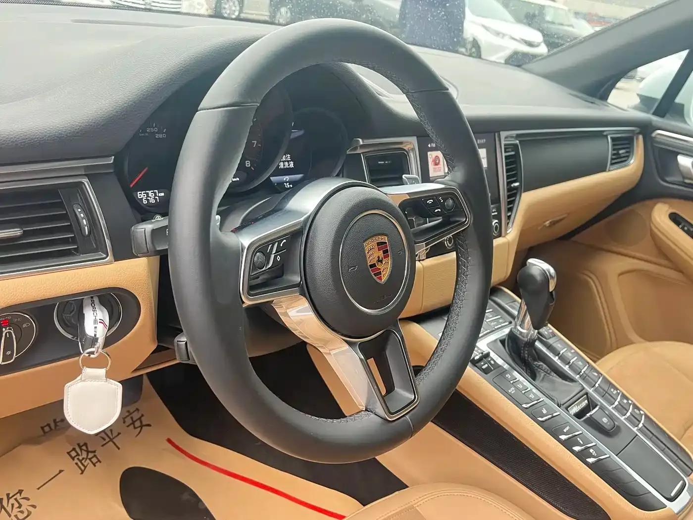 2017 Macan 2.0T — миниатюра 15