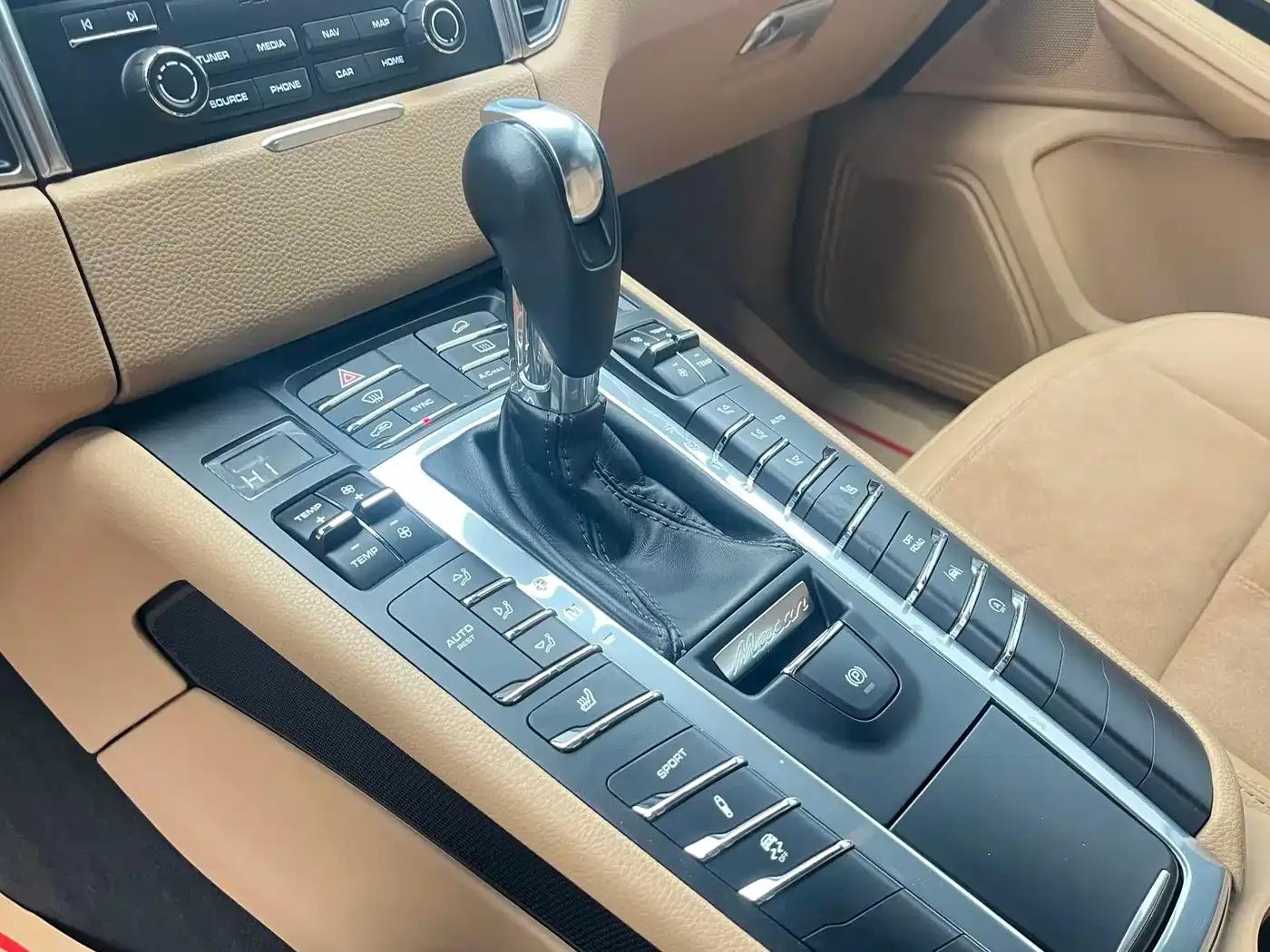 2017 Macan 2.0T — миниатюра 18