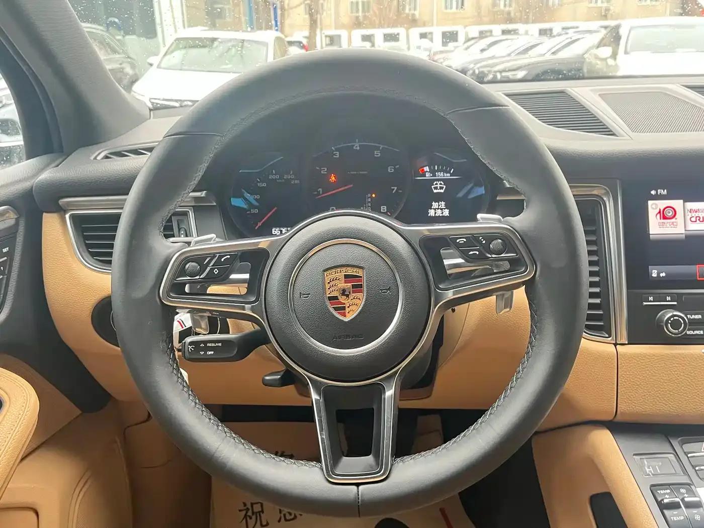 2017 Macan 2.0T — миниатюра 19