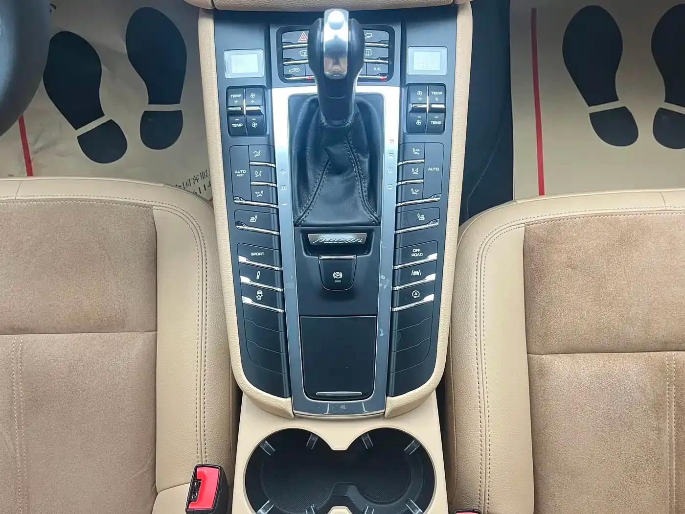 2017 Macan 2.0T — миниатюра 23