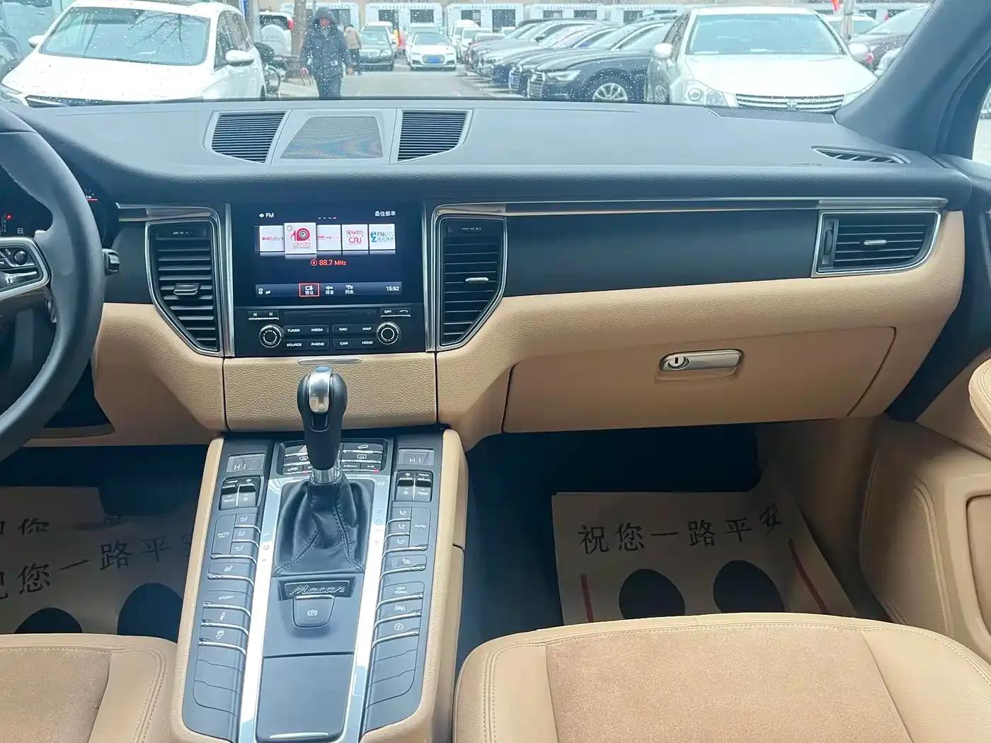 2017 Macan 2.0T — миниатюра 25