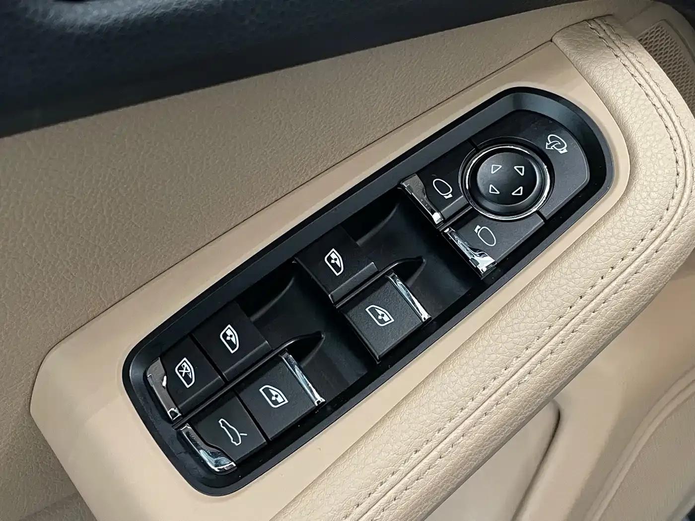 2020 Macan 2.0T — миниатюра 20