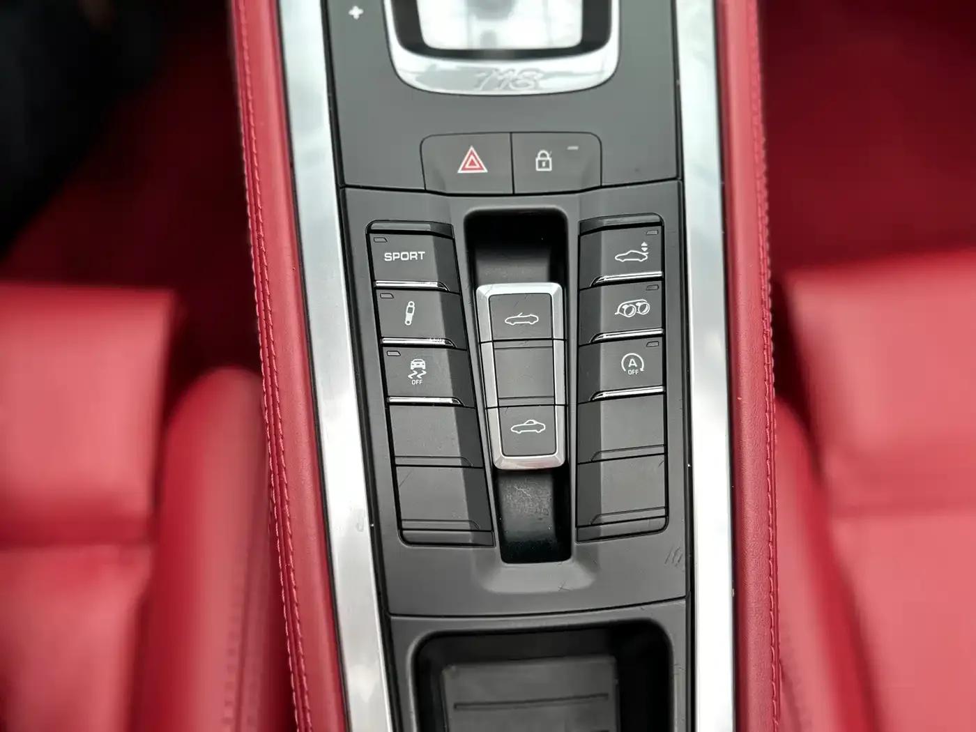 2022 Porsche 718 Boxster 2.0T — миниатюра 14