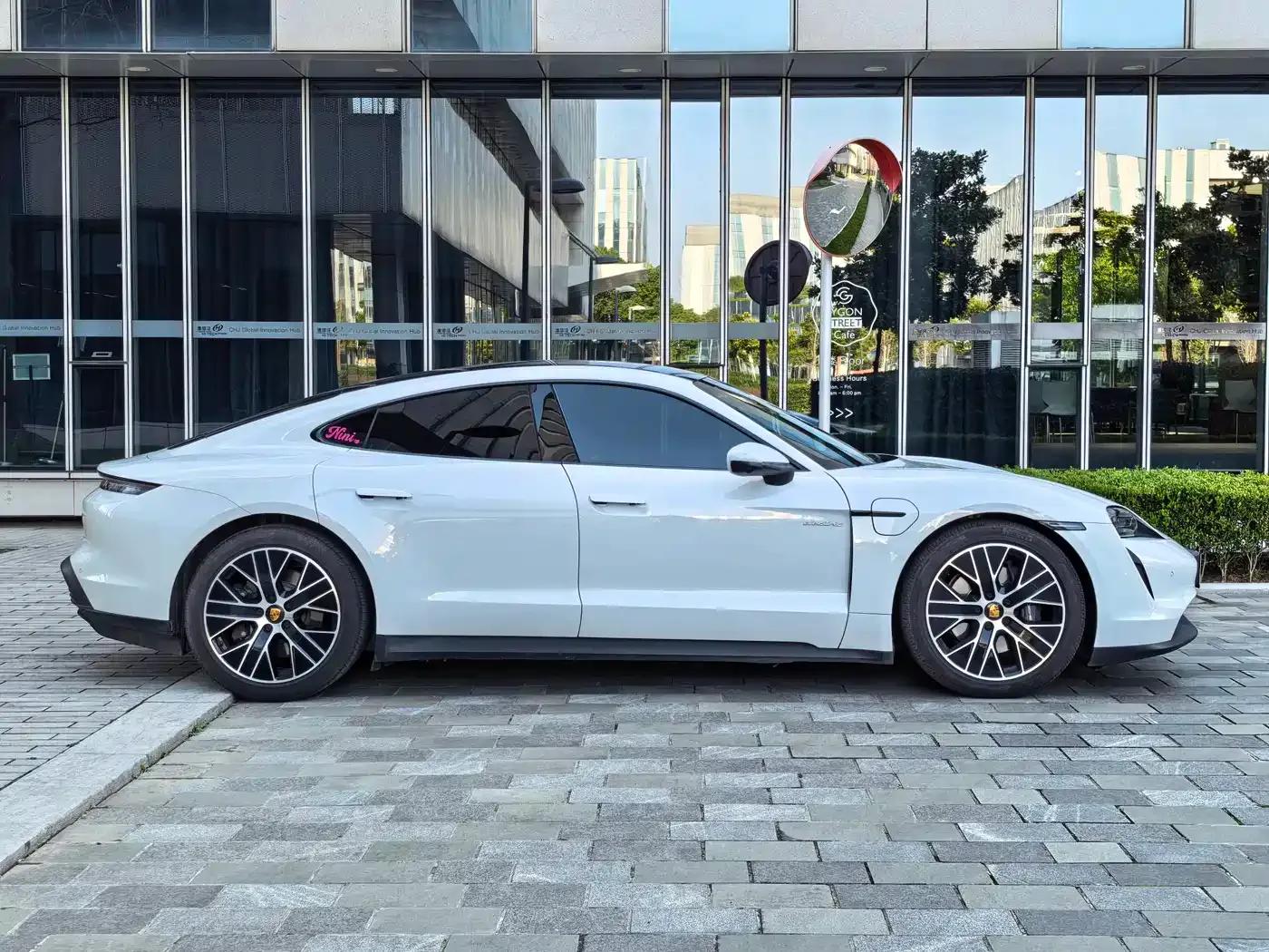 2022 Taycan Facelift — миниатюра 5