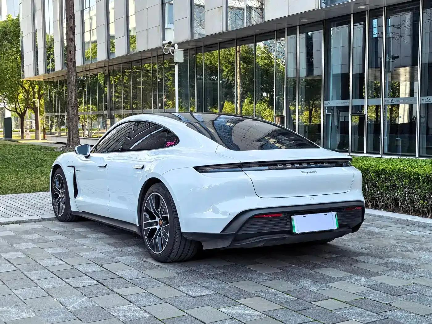 2022 Taycan Facelift — миниатюра 48