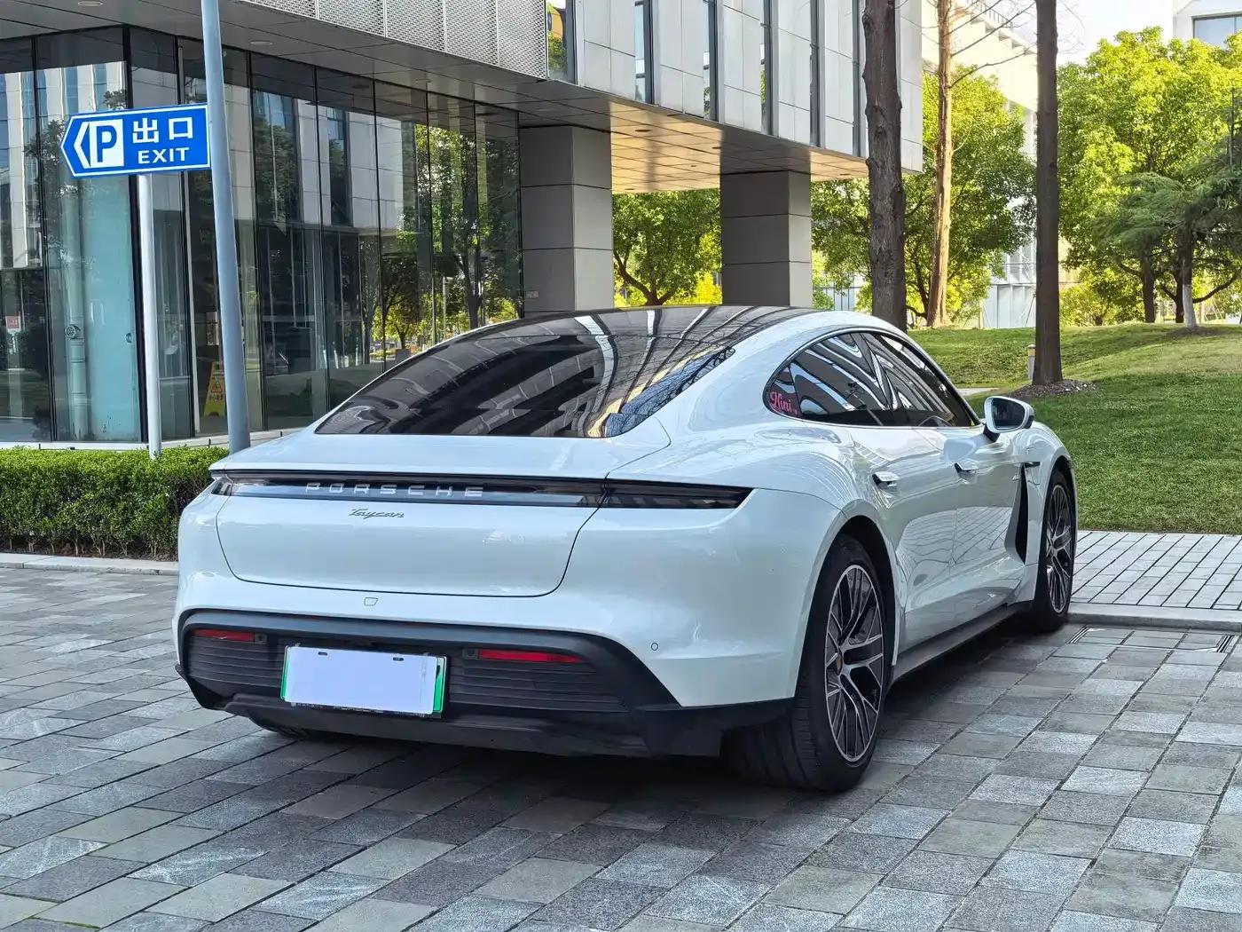 2022 Taycan Facelift — миниатюра 50