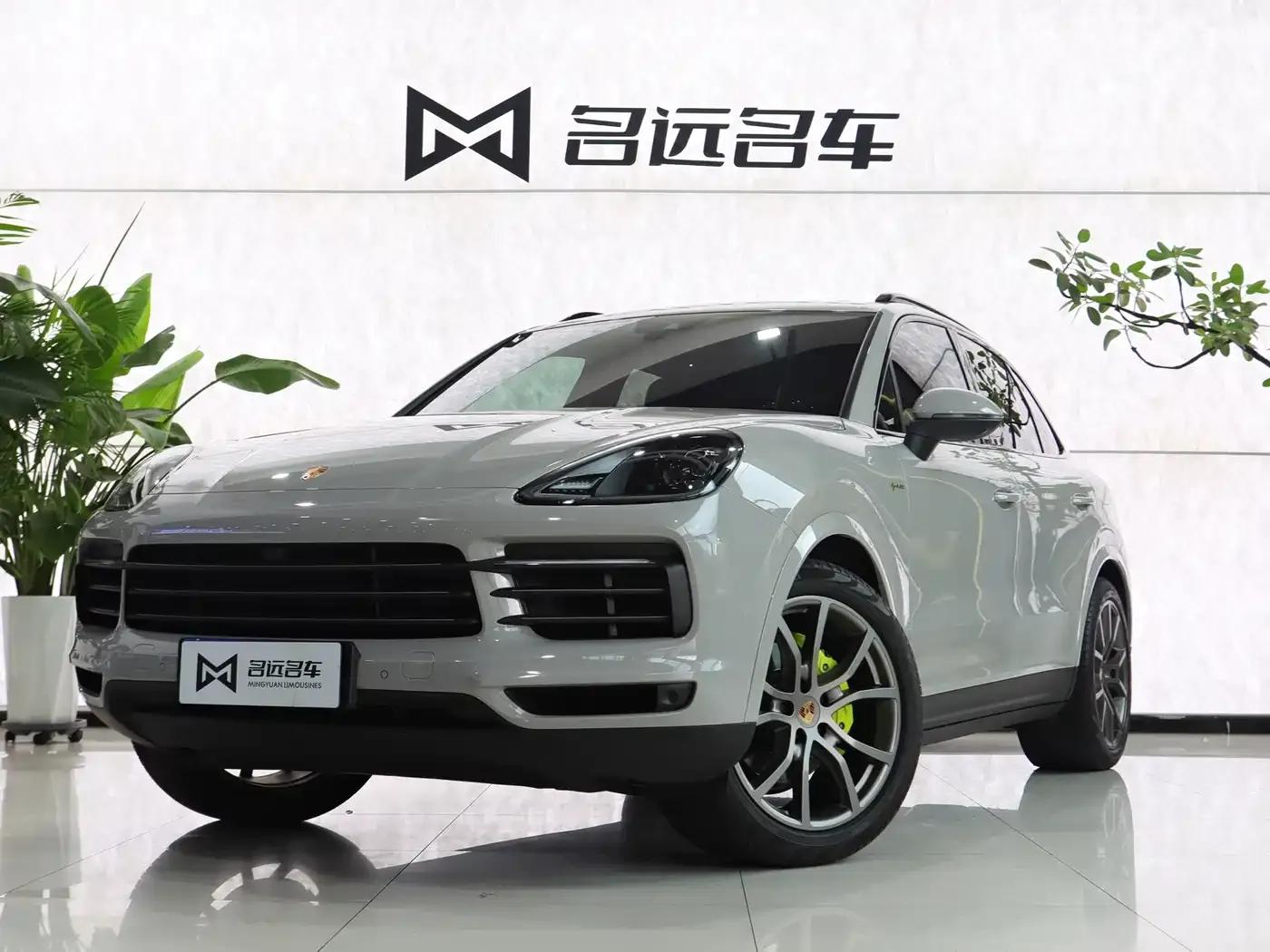 2022 Cayenne E-Hybrid 2.0T Platinum Edition — миниатюра 1