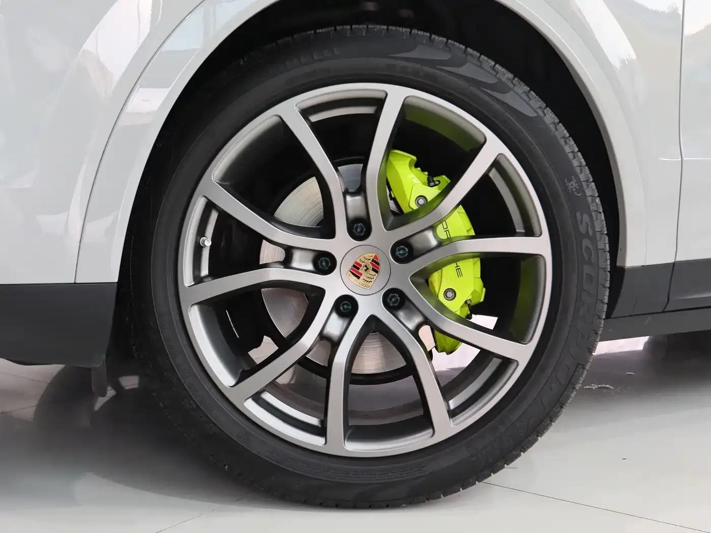 2022 Cayenne E-Hybrid 2.0T Platinum Edition — миниатюра 4