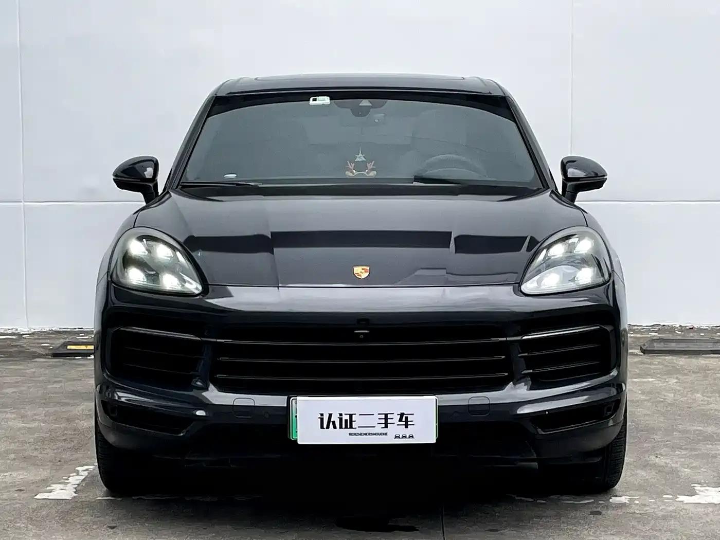 2019 Cayenne E-Hybrid 2.0T — миниатюра 3