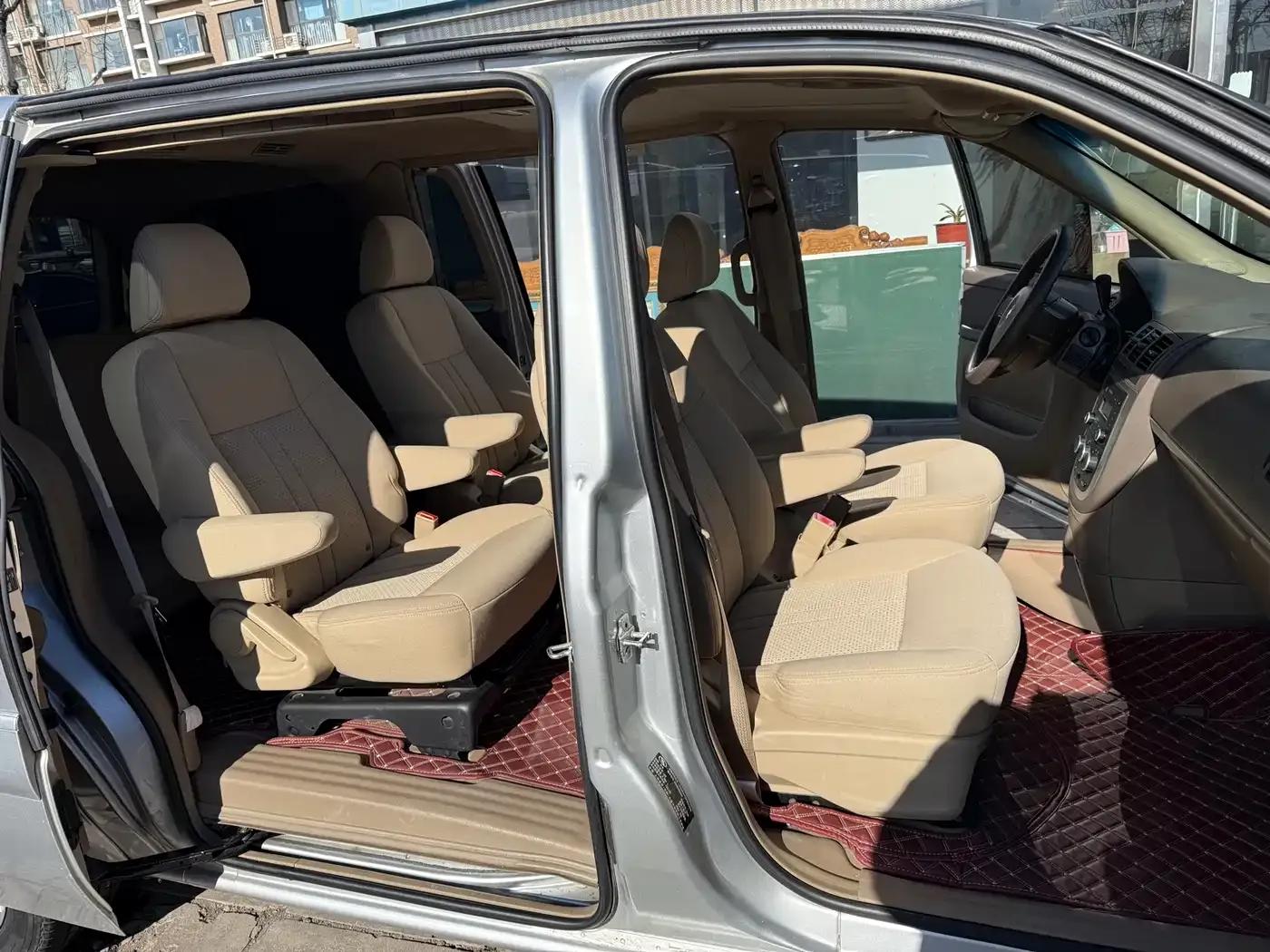 Buick GL8 2014 2.4L Classic Edition — миниатюра 17