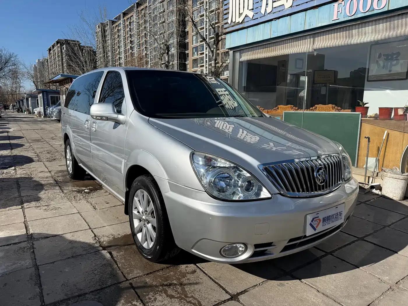 Buick GL8 2014 2.4L Classic Edition — миниатюра 3