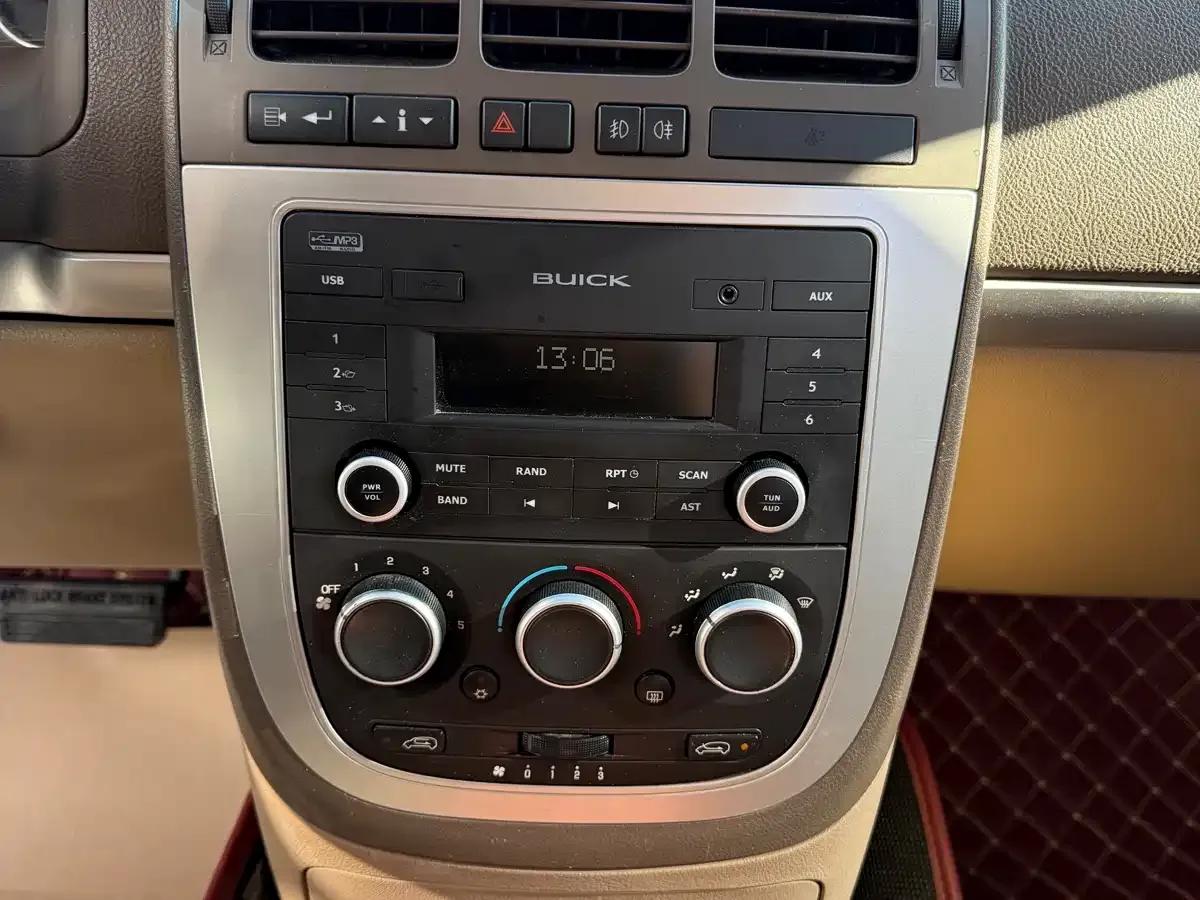 Buick GL8 2014 2.4L Classic Edition — миниатюра 22