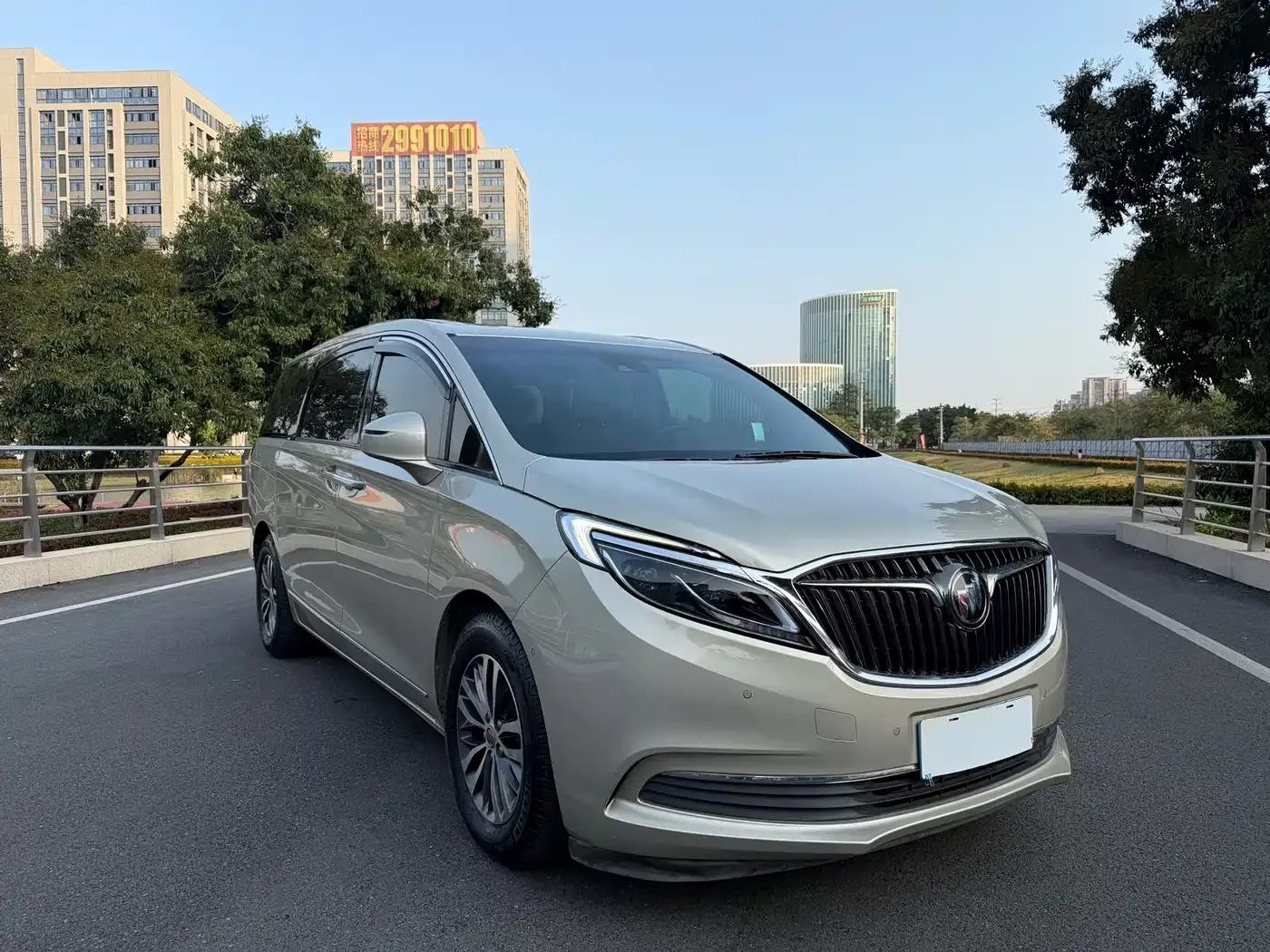 Buick GL8 2017 ES 28T Flagship Edition (National V Emission Standard) — миниатюра 3