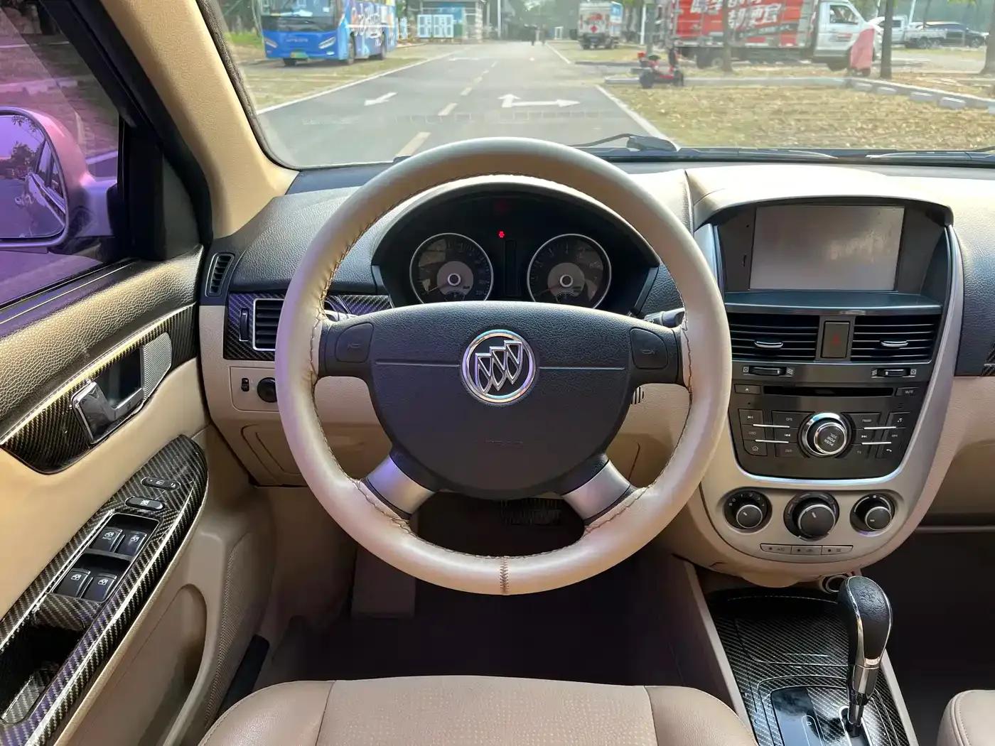 Buick Excelle 2013 1.5L Automatic Classic — миниатюра 19