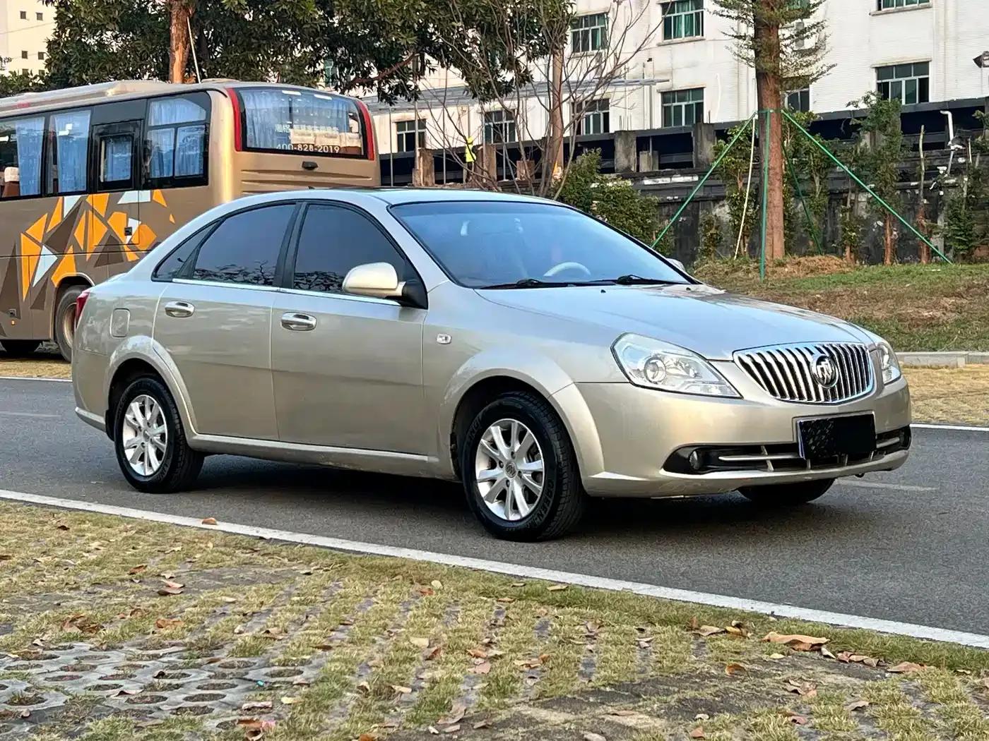 Buick Excelle 2013 1.5L Automatic Classic — миниатюра 3