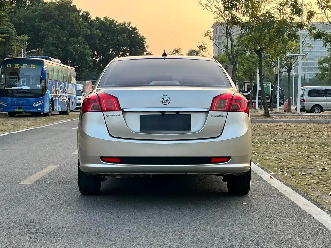 Buick Excelle 2013 1.5L Automatic Classic — миниатюра 5