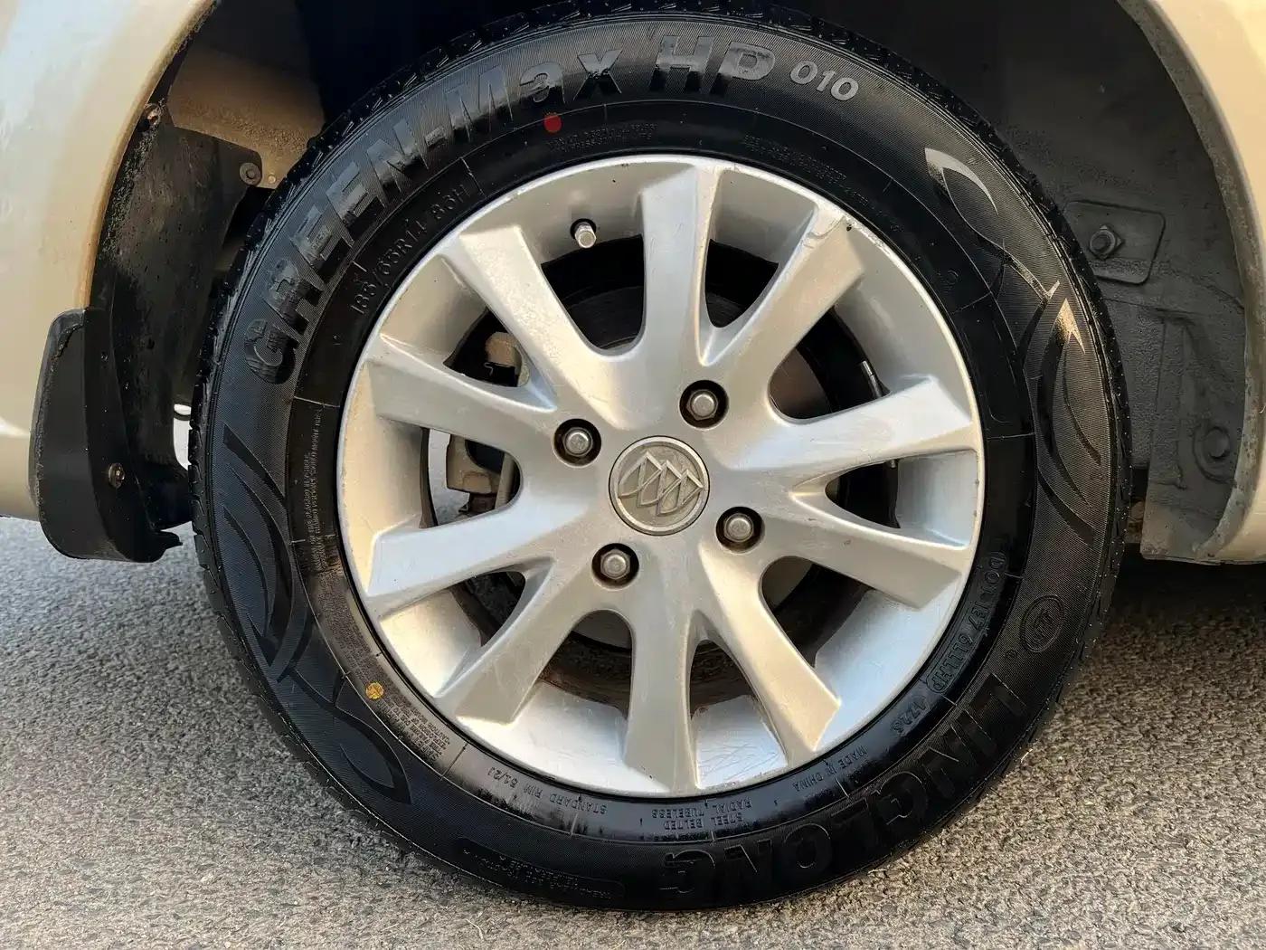 Buick Excelle 2013 1.5L Automatic Classic — миниатюра 10