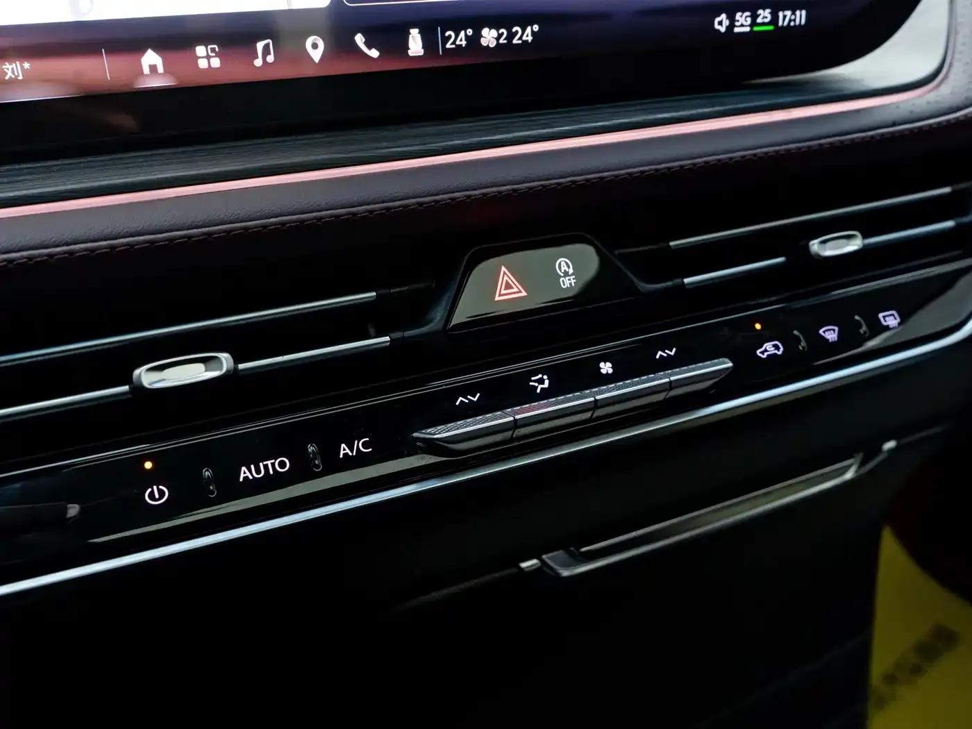 Century 2023 2.0T Six-Seat Luxury Edition — миниатюра 11