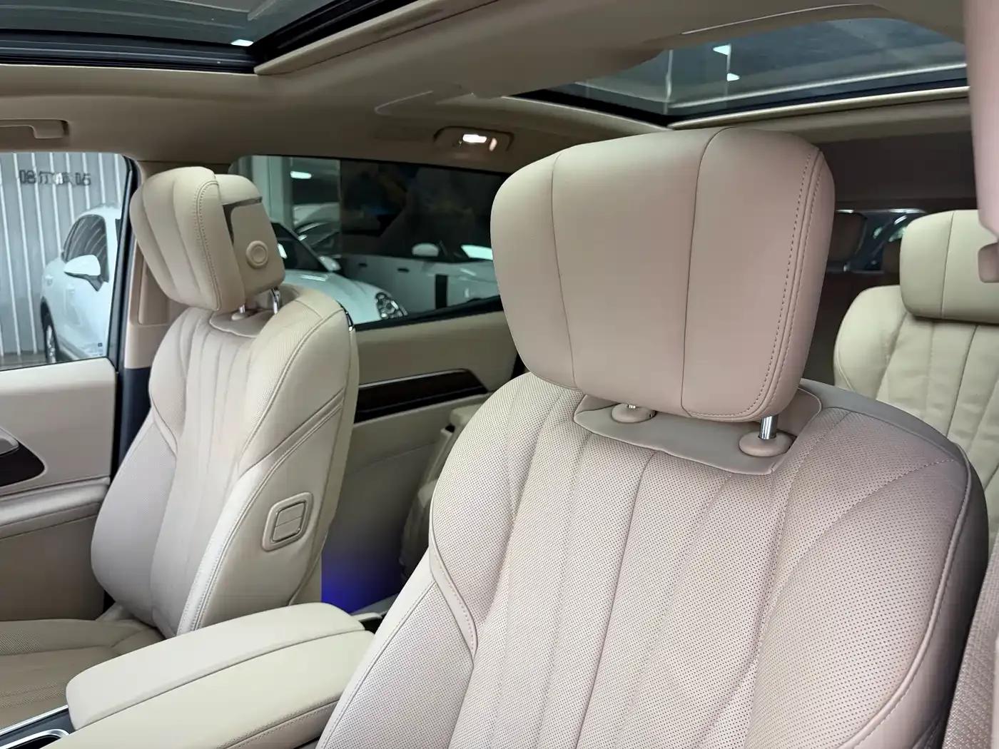 Century 2023 2.0T Seven-Seat Premium Edition — миниатюра 18