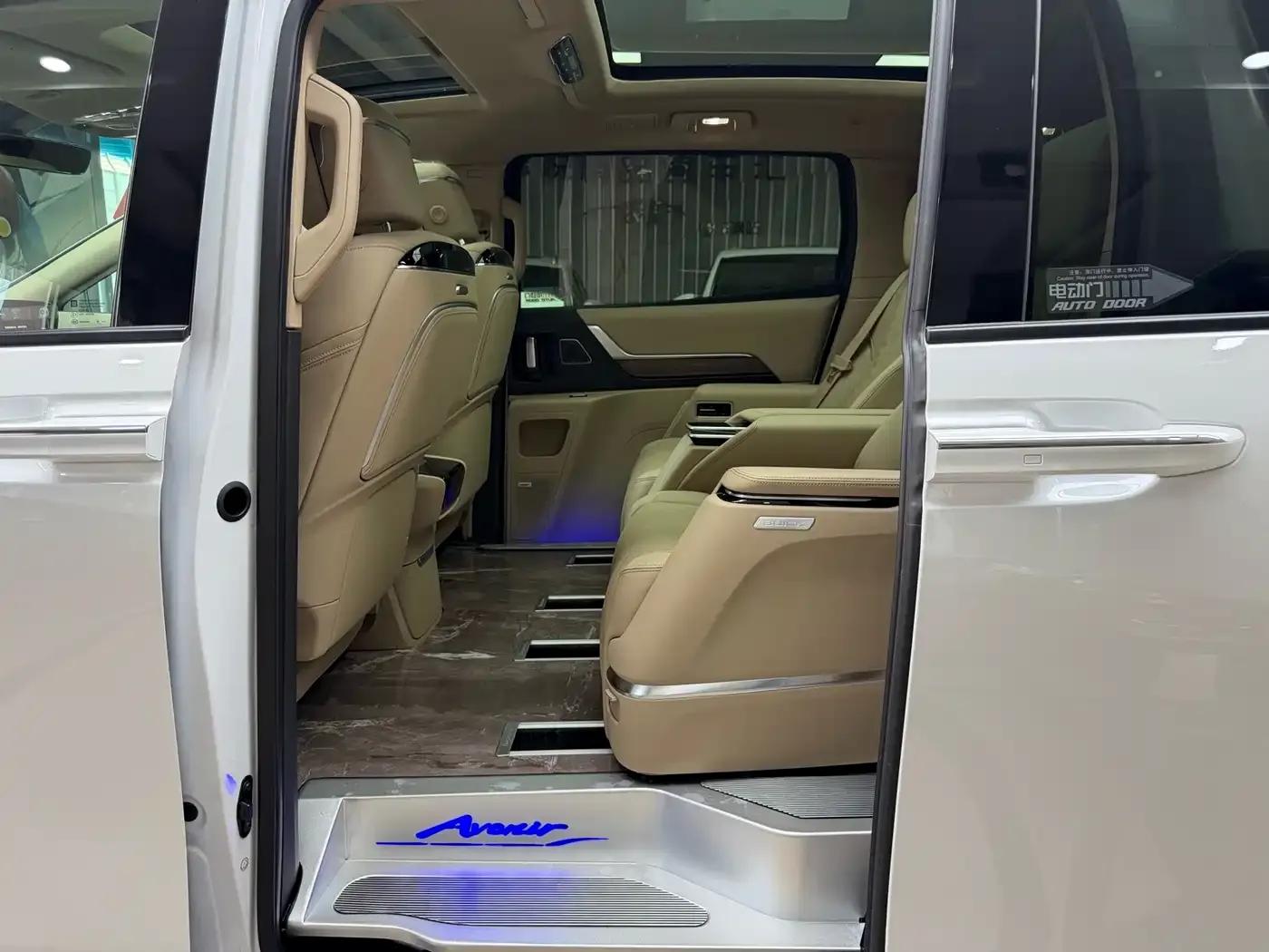 Century 2023 2.0T Seven-Seat Premium Edition — миниатюра 22