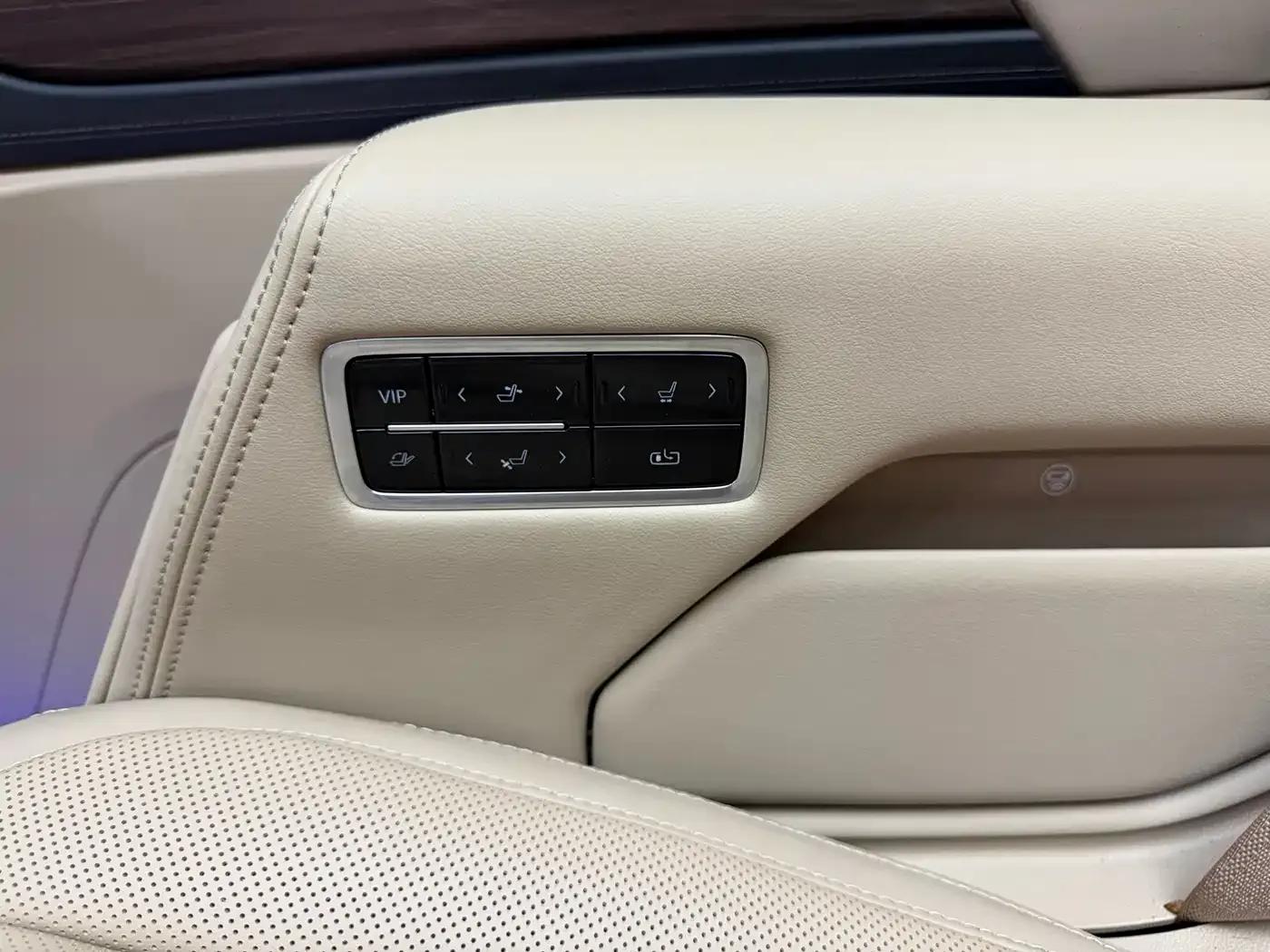 Century 2023 2.0T Seven-Seat Premium Edition — миниатюра 33