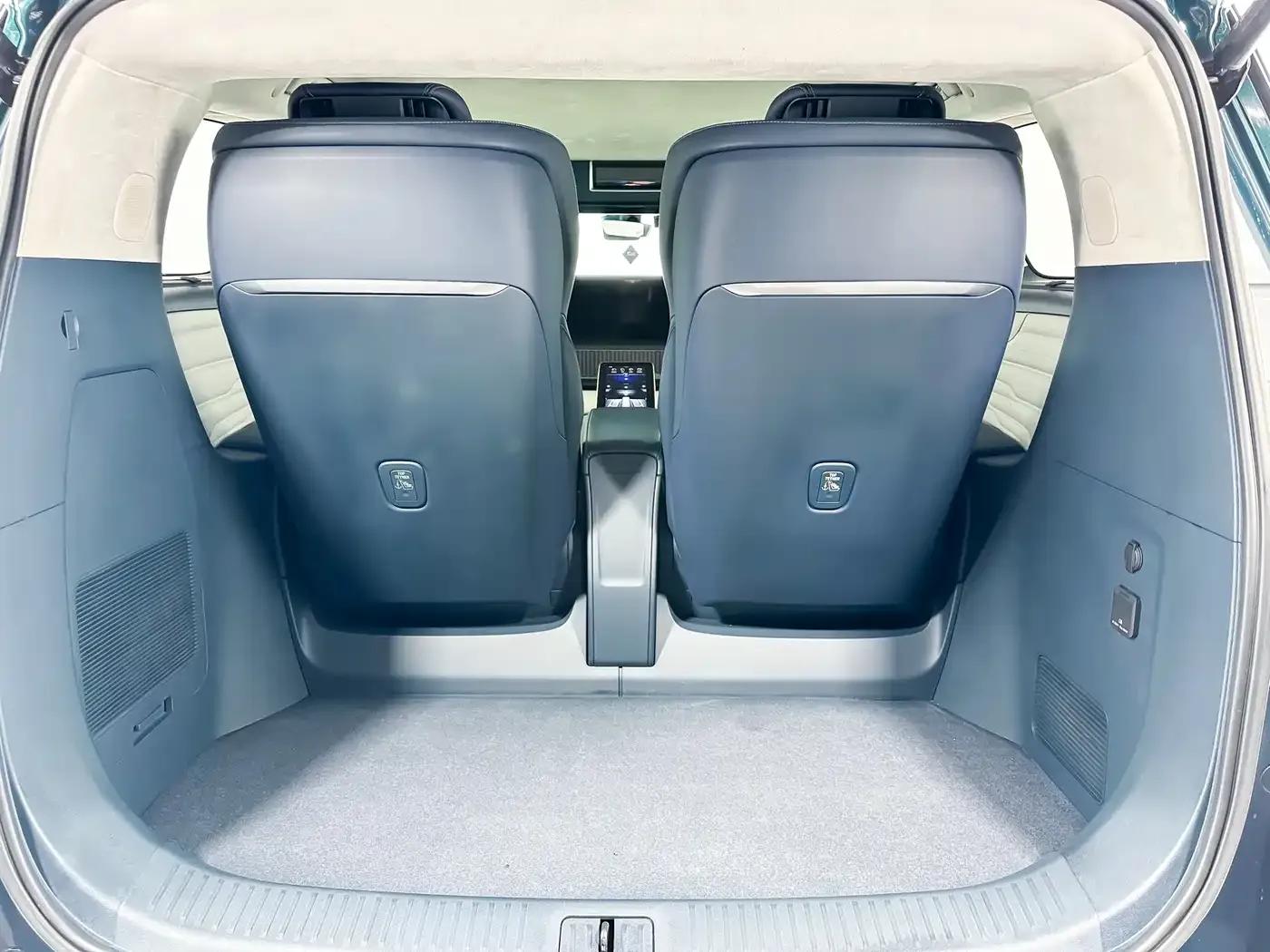 Century 2023 2.0T Four-Seat Private Edition — миниатюра 10
