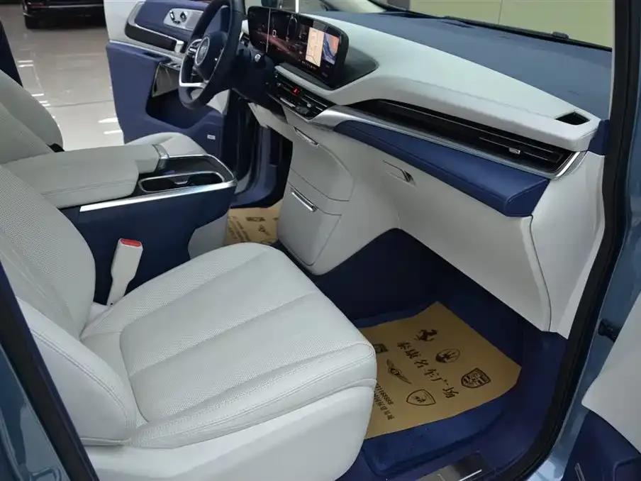 Century 2023 2.0T 7-Seat Luxury Edition — миниатюра 15