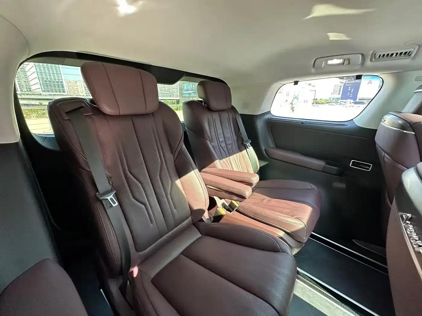 Century 2023 2.0T Six-Seat Luxury Edition — миниатюра 9