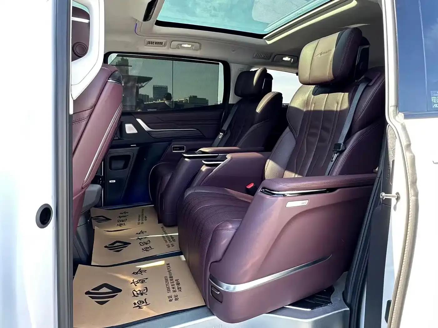 Century 2023 2.0T Six-Seat Luxury Edition — миниатюра 10