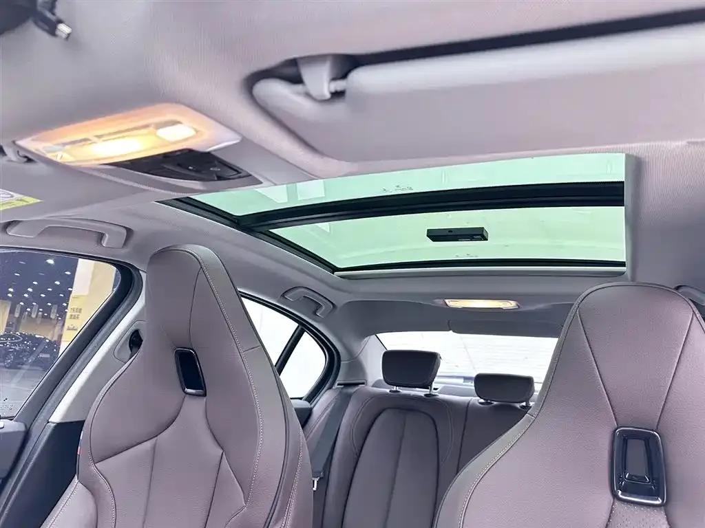BMW 1 Series 2021 Facelift 125i M Sport Shadow Edition — миниатюра 20