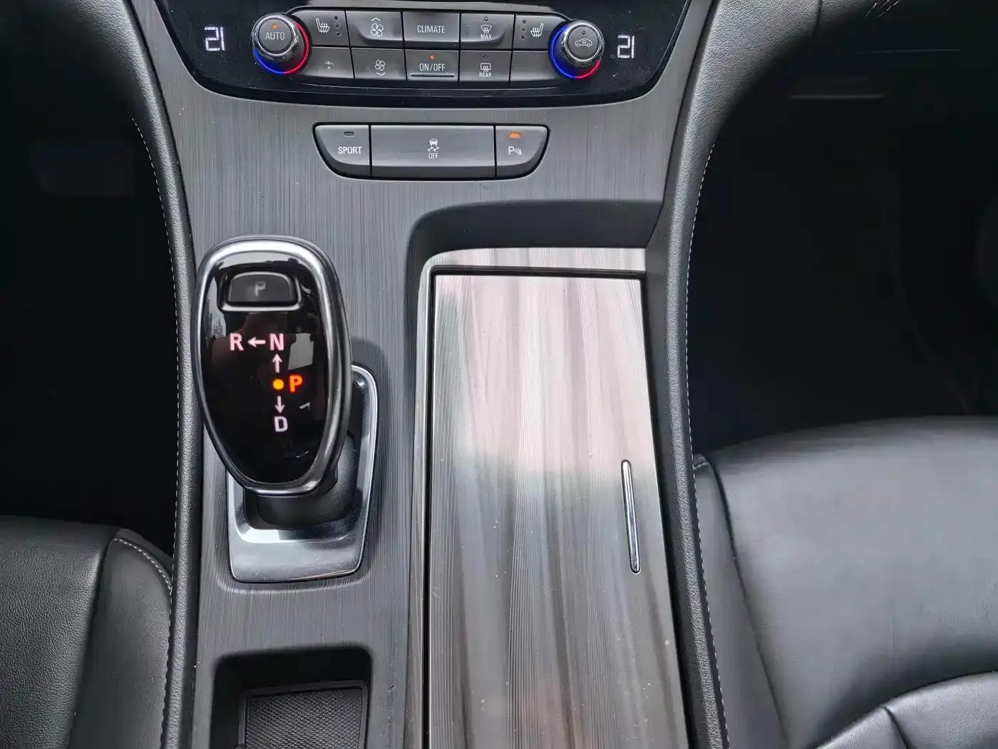Buick LaCrosse 2019 28T Luxury Edition — миниатюра 8