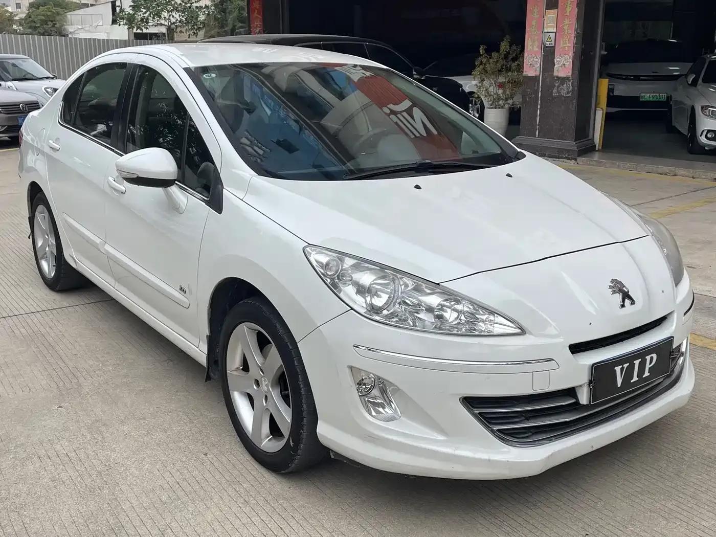 Peugeot 408 2013 2.0L Automatic Comfort Edition — миниатюра 3