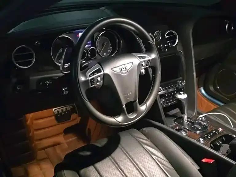 2016 Flying Spur 4.0T V8 Standard Edition — миниатюра 4