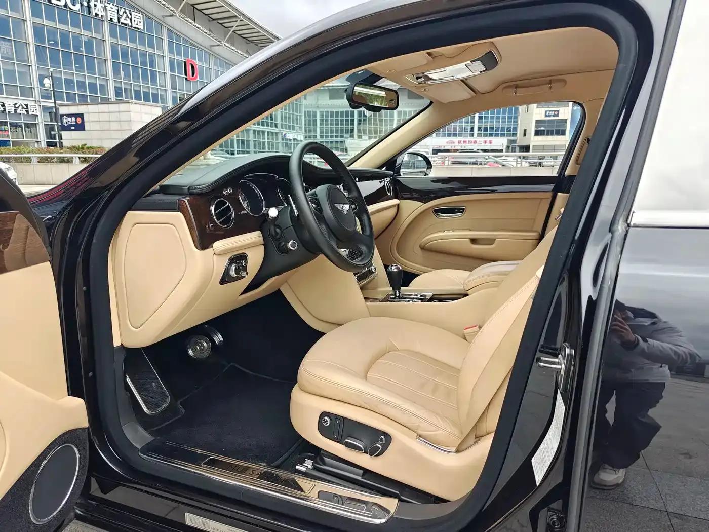 Mulsanne 2011 6.8T Luxury Edition — миниатюра 17