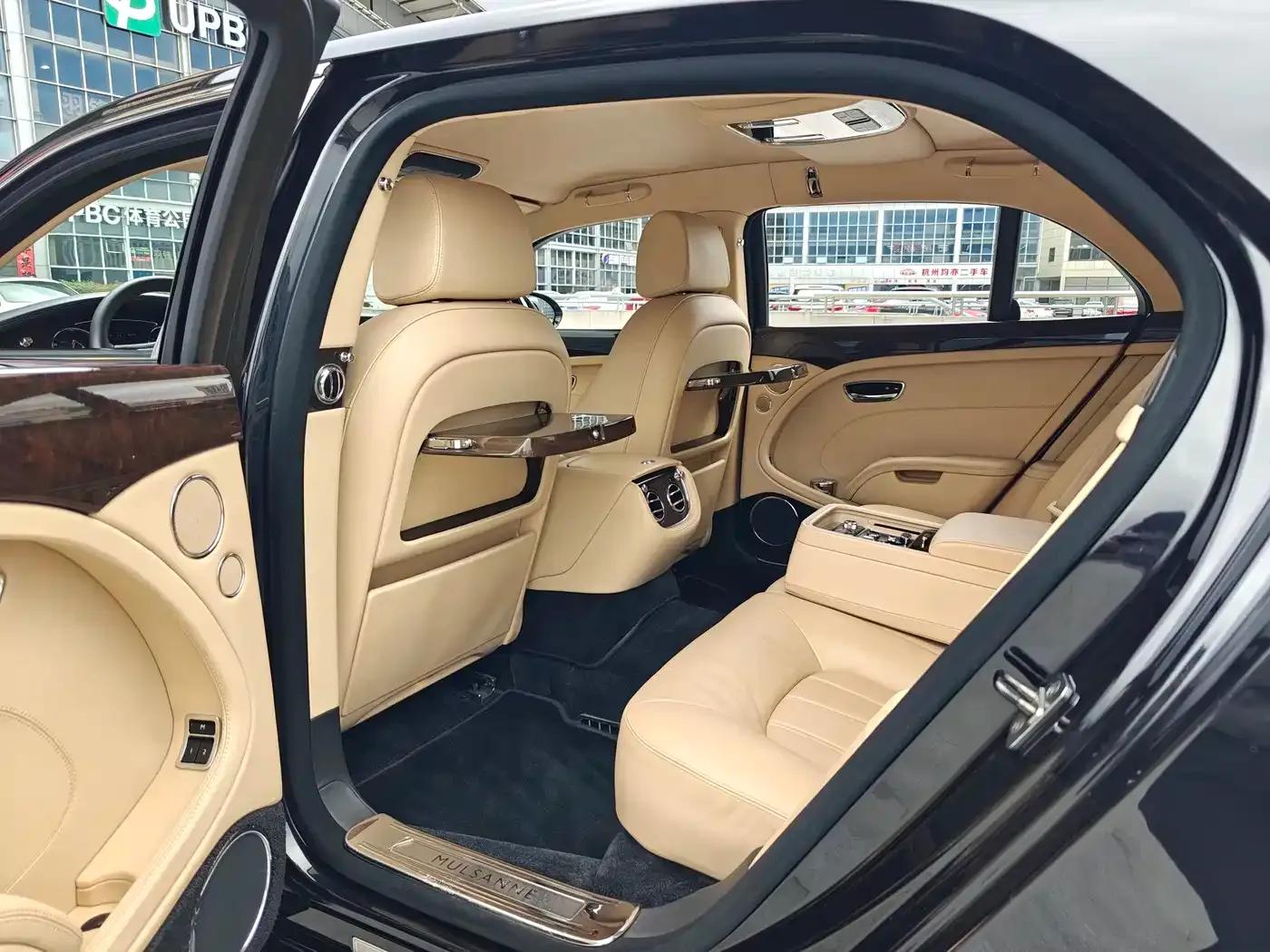 Mulsanne 2011 6.8T Luxury Edition — миниатюра 21