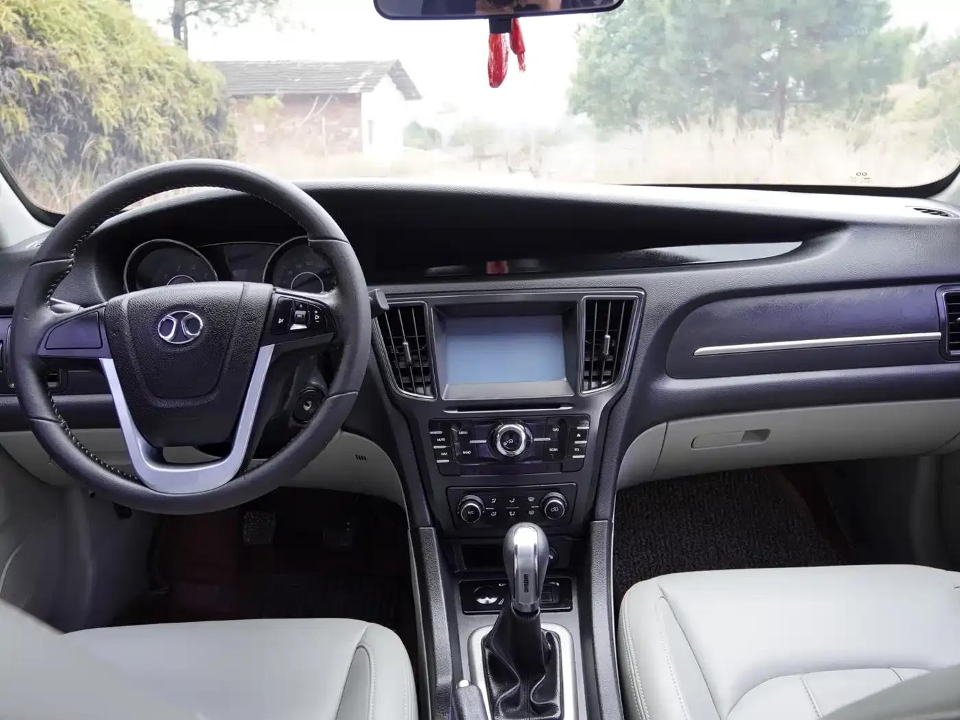 2014 Senova D50 1.5L Manual Comfort Edition — миниатюра 11