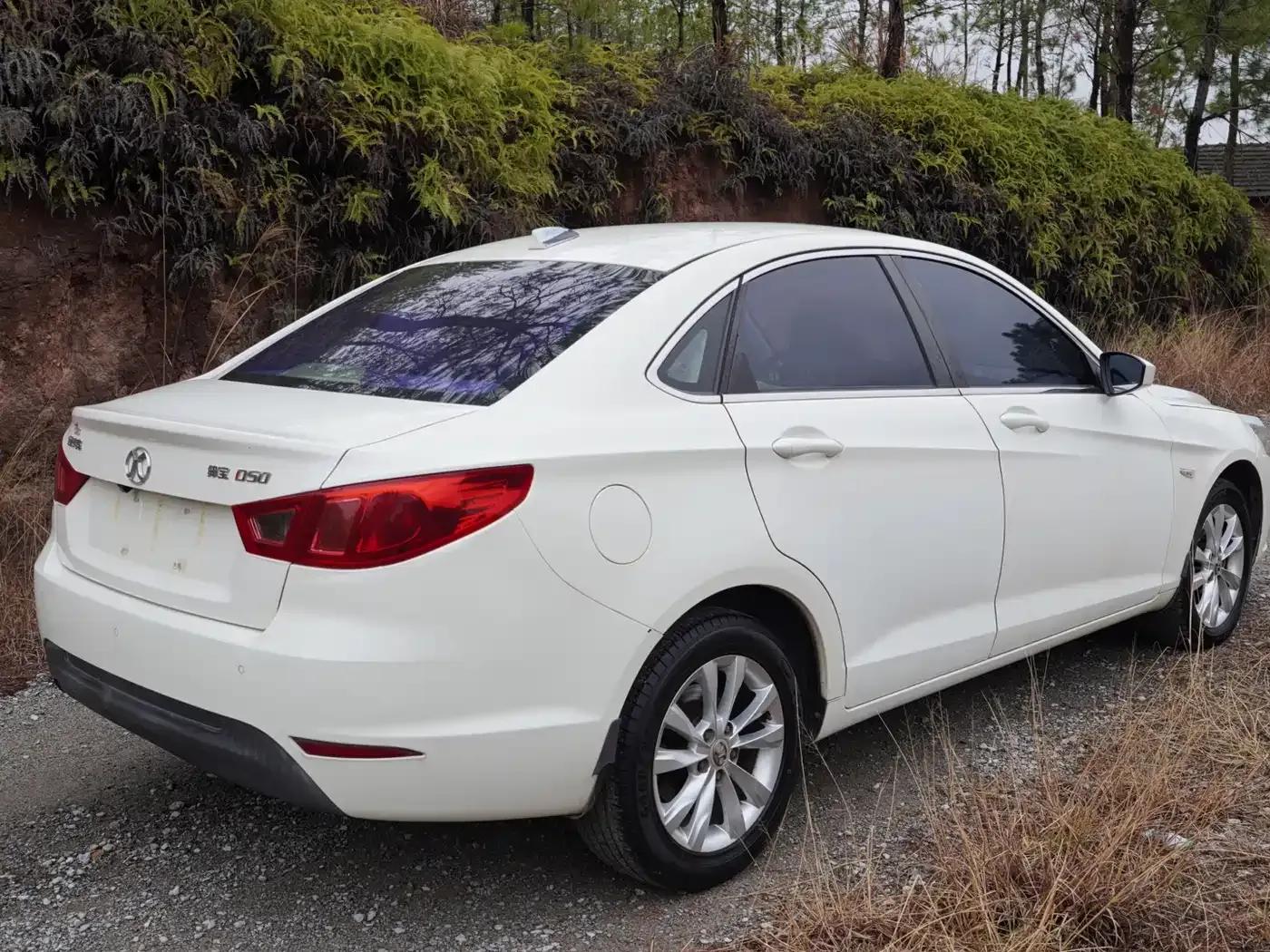 2014 Senova D50 1.5L Manual Comfort Edition — миниатюра 3