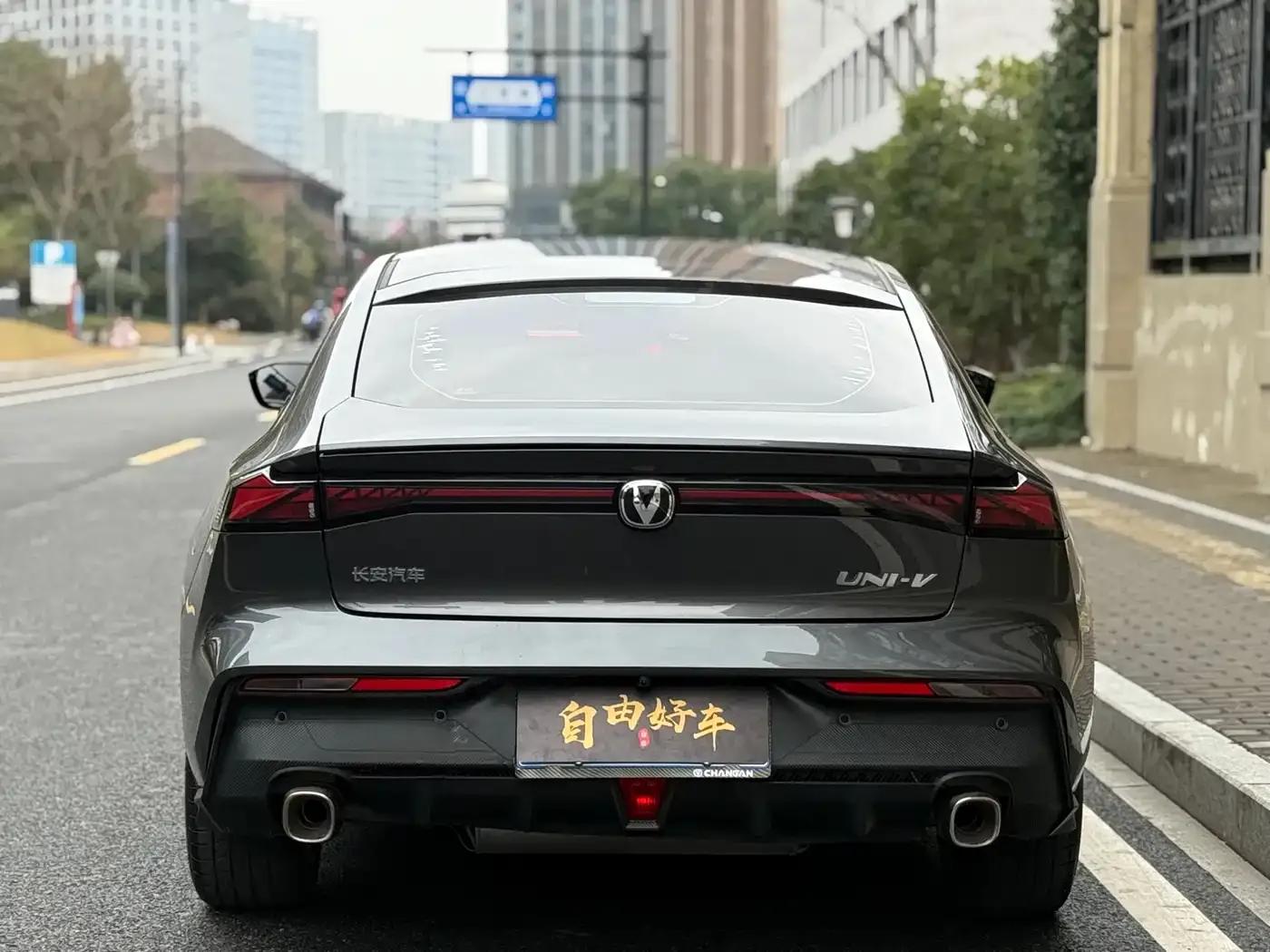 Changan UNI-V 2023 1.5T Premium Edition — миниатюра 20