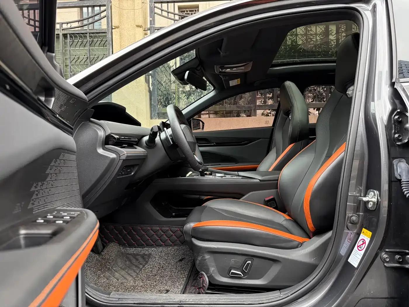 Changan UNI-V 2023 1.5T Premium Edition — миниатюра 5