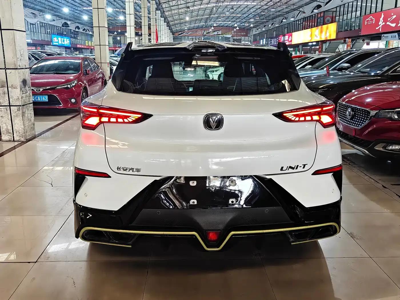 Changan UNI-T 2022 1.5T Sport Premium Edition — миниатюра 5