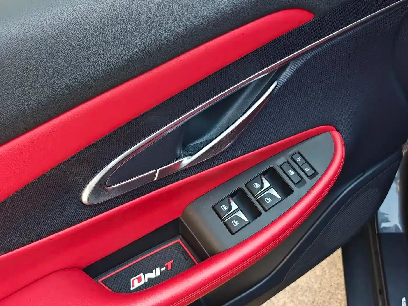 Changan UNI-T 2020 1.5T Flagship Edition — миниатюра 8