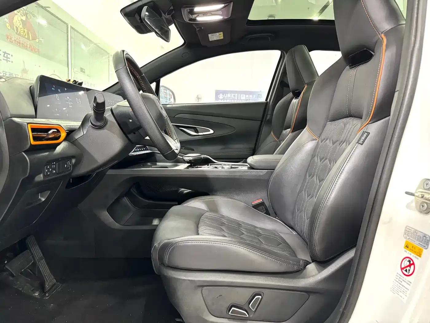 Changan UNI-T 2022 1.5T Premium Edition — миниатюра 4