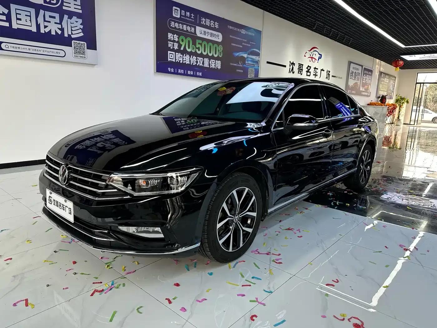 2020 Volkswagen Passat 330TSI DSG Leading Edition — миниатюра 1