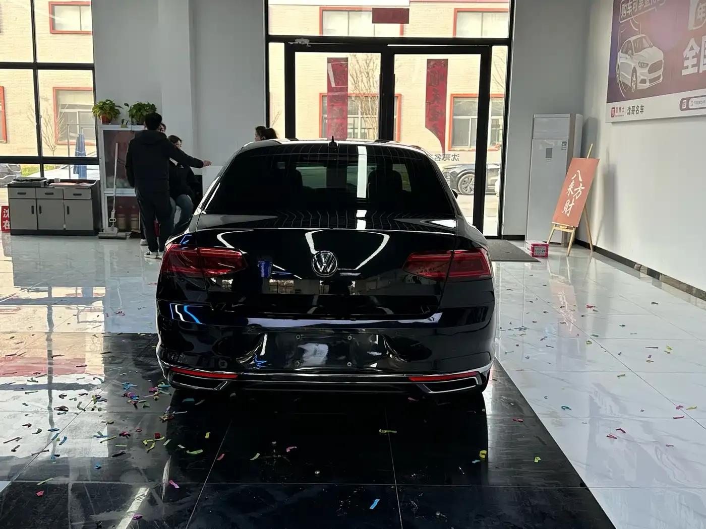 2020 Volkswagen Passat 330TSI DSG Leading Edition — миниатюра 8