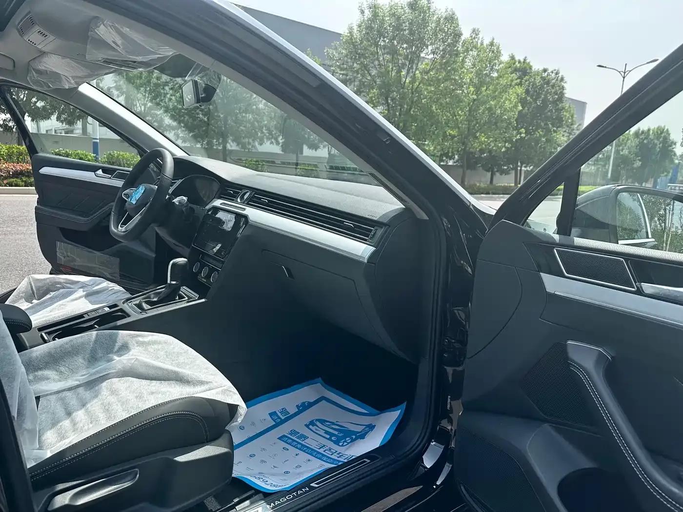 Volkswagen Magotan 2023 2 Millionth Unit Commemorative Edition 280TSI DSG Comfort Model — миниатюра 13
