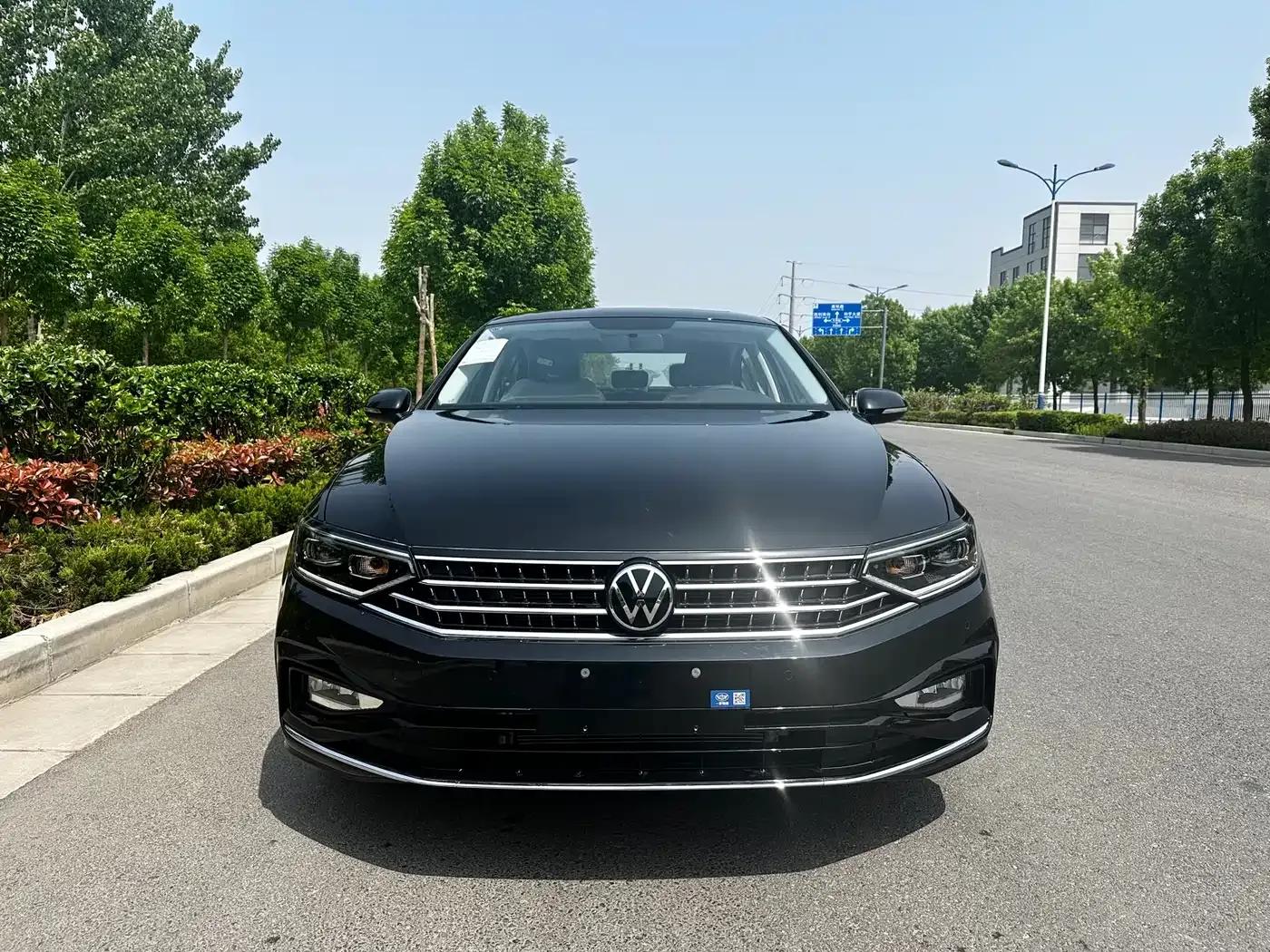 Volkswagen Magotan 2023 2 Millionth Unit Commemorative Edition 280TSI DSG Comfort Model — миниатюра 3