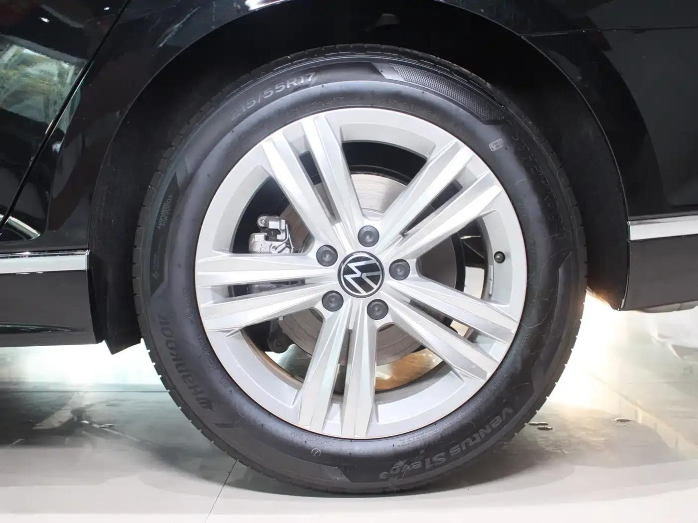 Volkswagen Magotan 2023 2 Millionth Unit Commemorative Edition 280TSI DSG Comfort Model — миниатюра 35