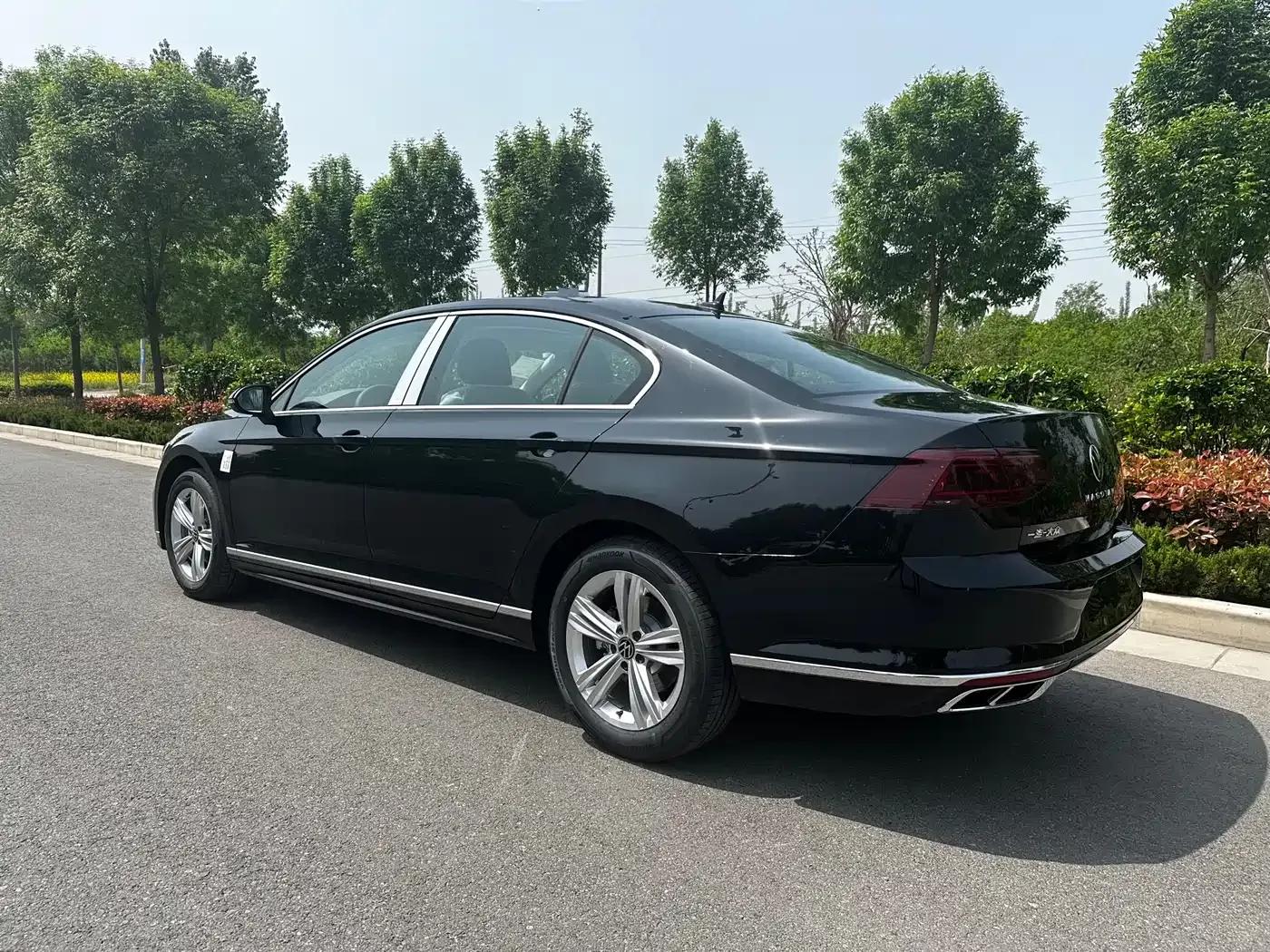 Volkswagen Magotan 2023 2 Millionth Unit Commemorative Edition 280TSI DSG Comfort Model — миниатюра 5